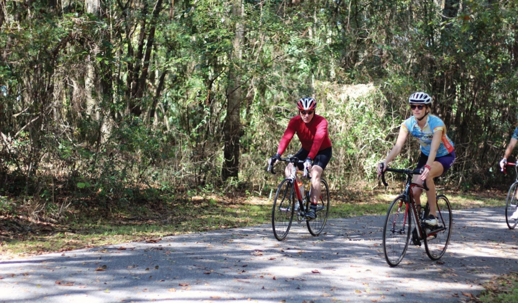 Cyclists on Good Neighbor Trail
